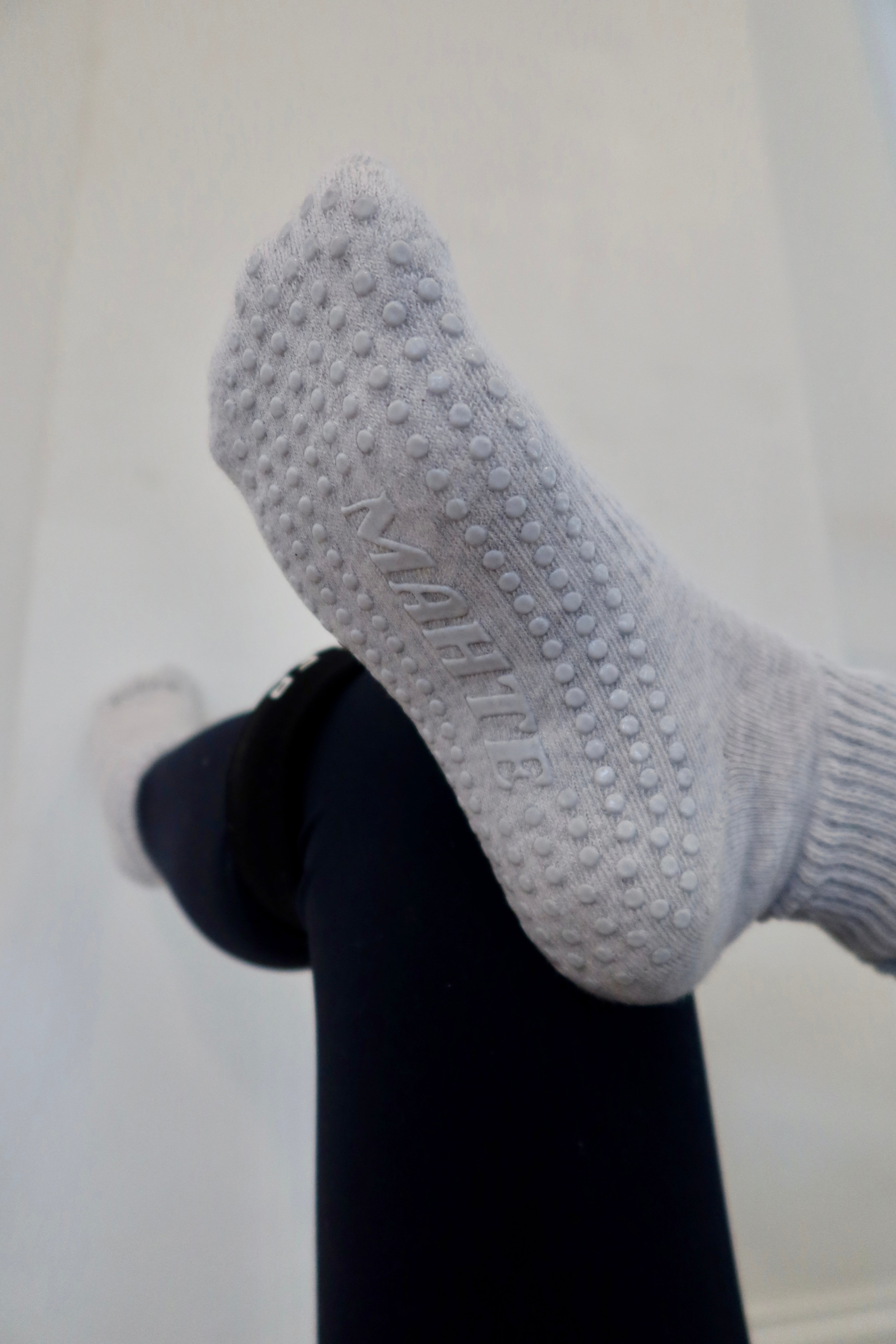 MAHTE Signature Scrunch - Grey