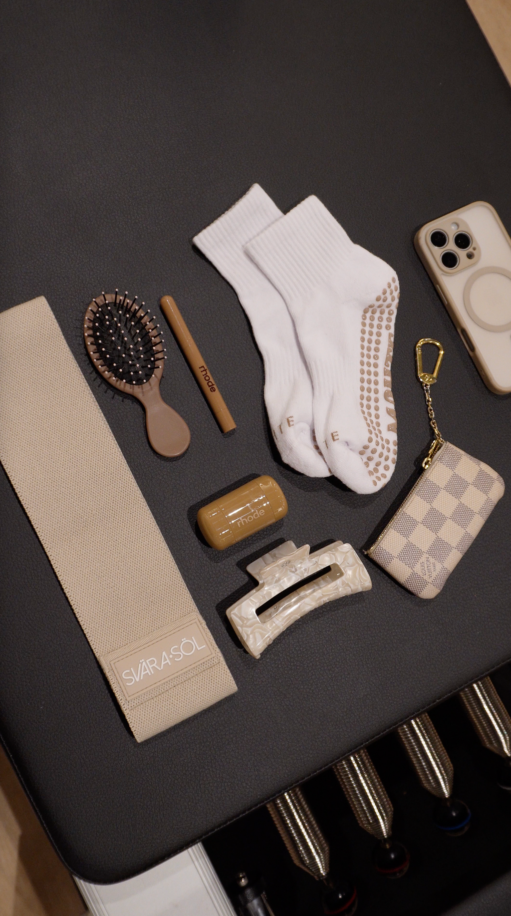 That's a cute Taupe